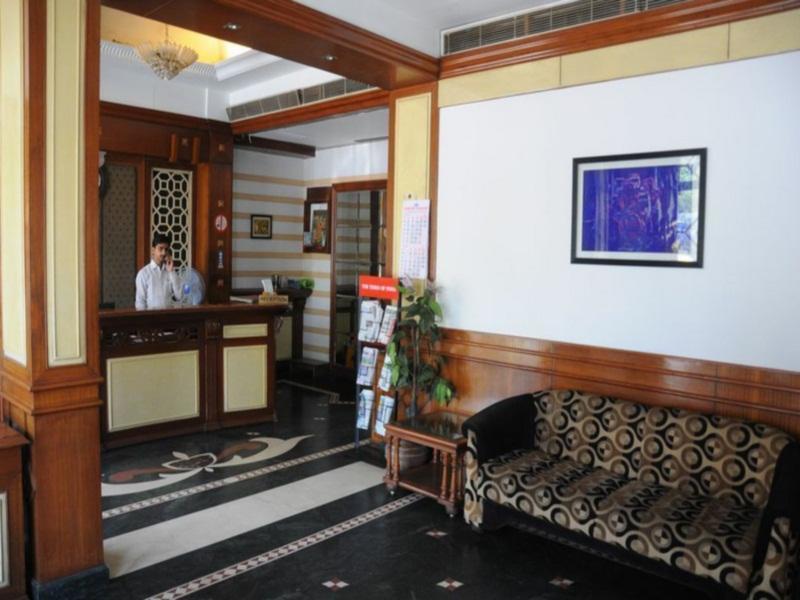 Parth Residency Hotel Ahmedabad Ngoại thất bức ảnh
