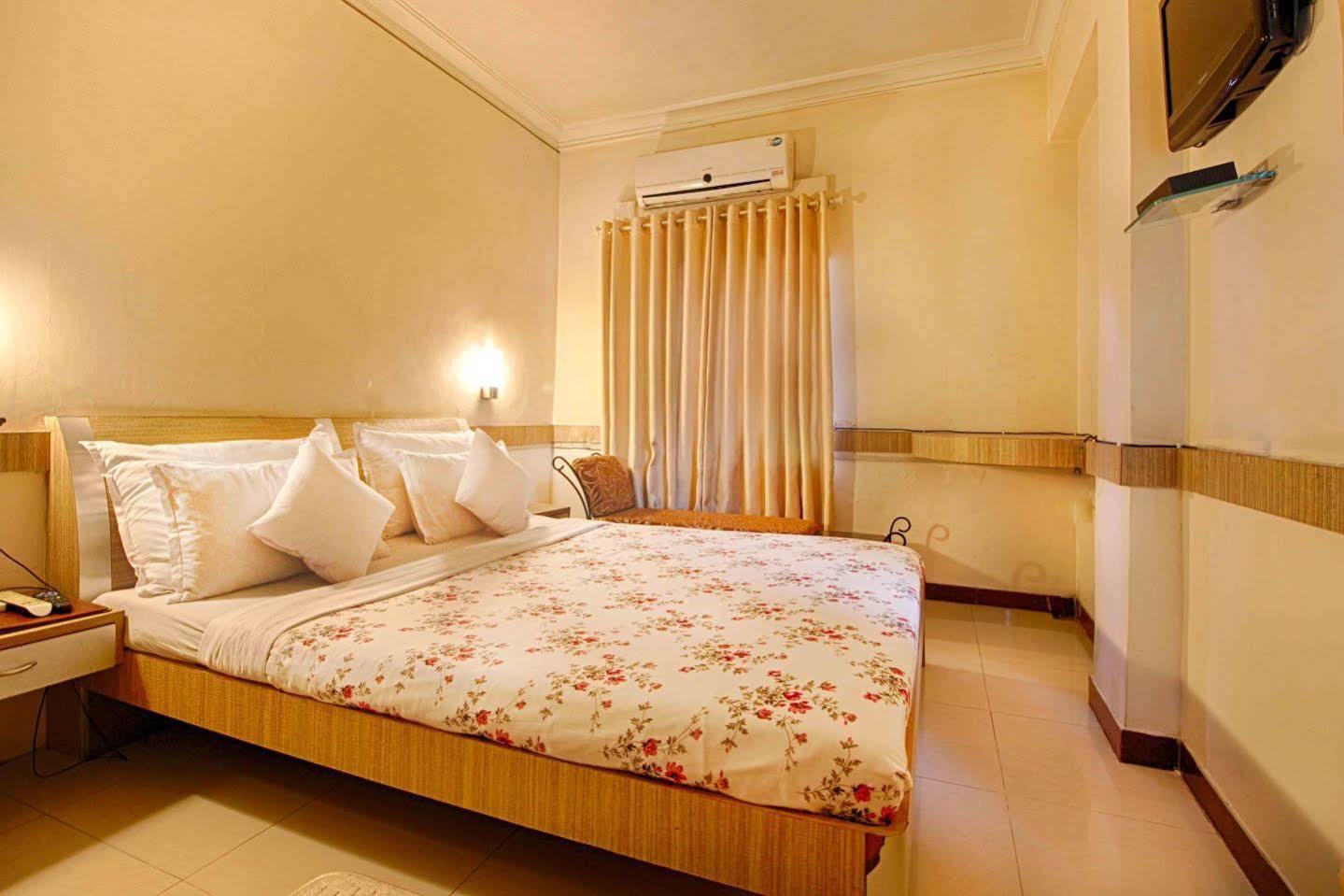Parth Residency Hotel Ahmedabad Ngoại thất bức ảnh